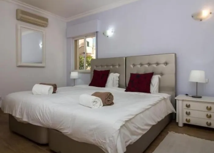 Vilamoura Golf Mansion By Ici Algarve Villa